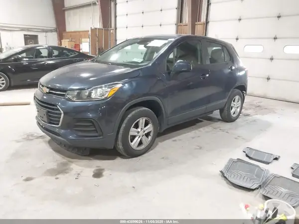 3GNCJNSB0JL178492 2018 CHEVROLET TRAX - Image 2