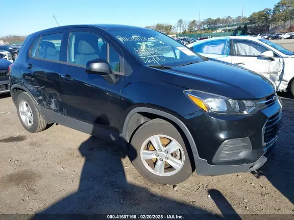 3GNCJNSB0JL247861 2018 CHEVROLET TRAX - Image 1