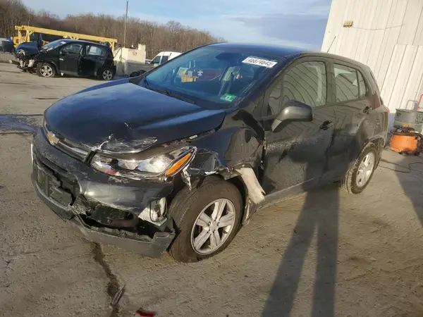 3GNCJNSB0JL329847 2018 CHEVROLET TRAX - Image 1