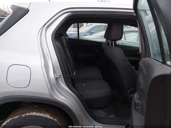 3GNCJNSB0JL372522 2018 CHEVROLET TRAX - Image 8