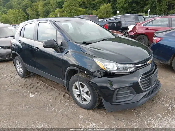 3GNCJNSB0KL210844 2019 CHEVROLET TRAX - Image 1
