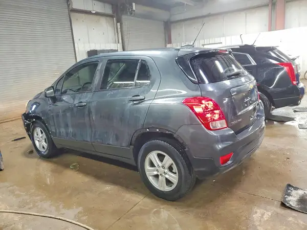 3GNCJNSB0KL230883 2019 CHEVROLET TRAX - Image 2