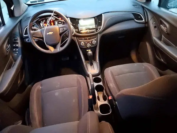 3GNCJNSB0KL244976 2019 CHEVROLET TRAX - Image 8