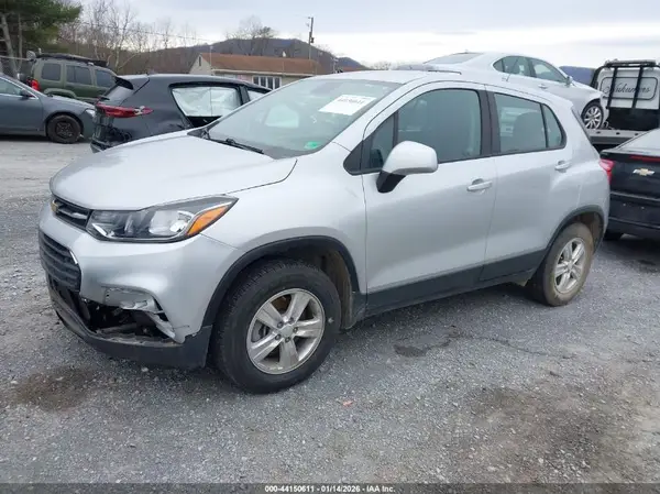 3GNCJNSB0KL254634 2019 CHEVROLET TRAX - Image 2