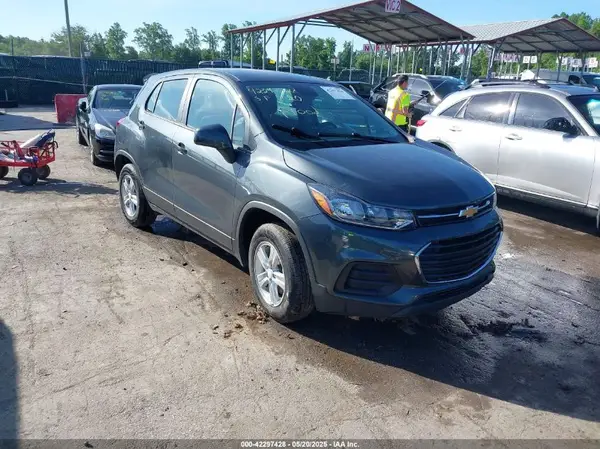 3GNCJNSB0KL270140 2019 CHEVROLET TRAX - Image 1