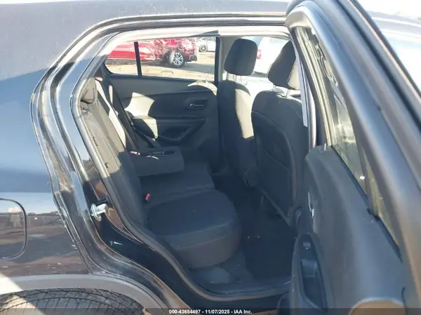 3GNCJNSB0LL127187 2020 CHEVROLET TRAX - Image 8