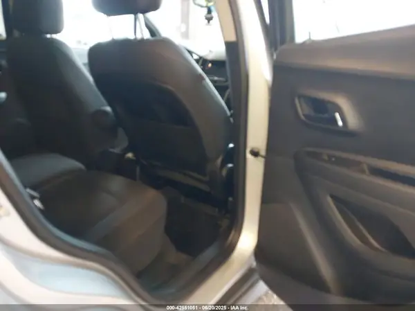 3GNCJNSB0LL145009 2020 CHEVROLET TRAX - Image 8