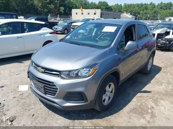 3GNCJNSB0LL164191 2020 CHEVROLET TRAX - Image 2