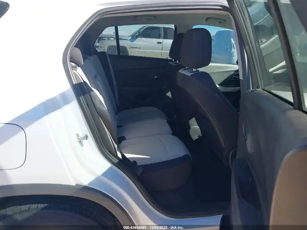 3GNCJNSB0LL168130 2020 CHEVROLET TRAX - Image 8