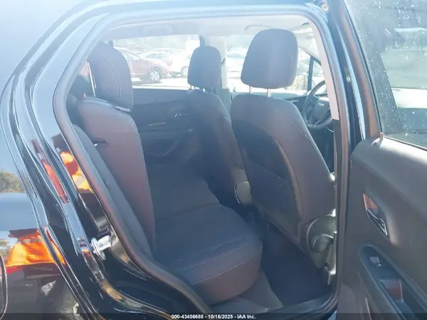 3GNCJNSB0LL297078 2020 CHEVROLET TRAX - Image 8