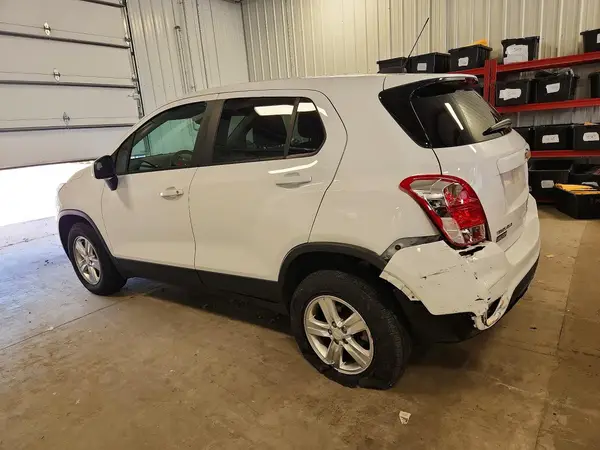 3GNCJNSB0LL330824 2020 CHEVROLET TRAX - Image 2