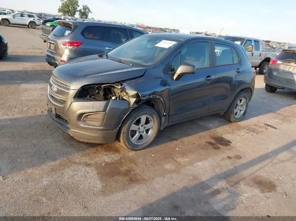 3GNCJNSB1GL125471 2016 CHEVROLET TRAX - Image 2