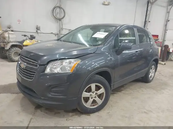 3GNCJNSB1GL176517 2016 CHEVROLET TRAX - Image 2
