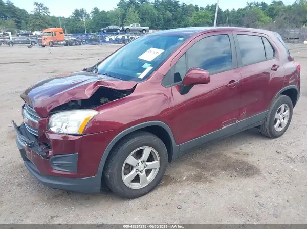 3GNCJNSB1GL246193 2016 CHEVROLET TRAX - Image 2