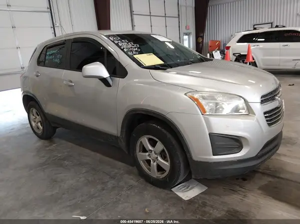 3GNCJNSB1GL263141 2016 CHEVROLET TRAX - Image 1