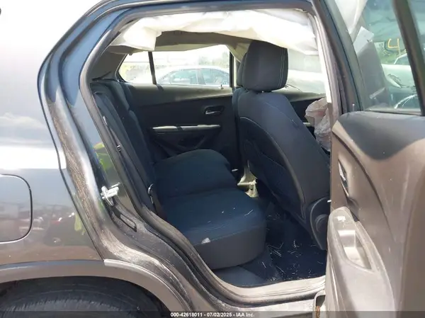 3GNCJNSB1GL275581 2016 CHEVROLET TRAX - Image 8