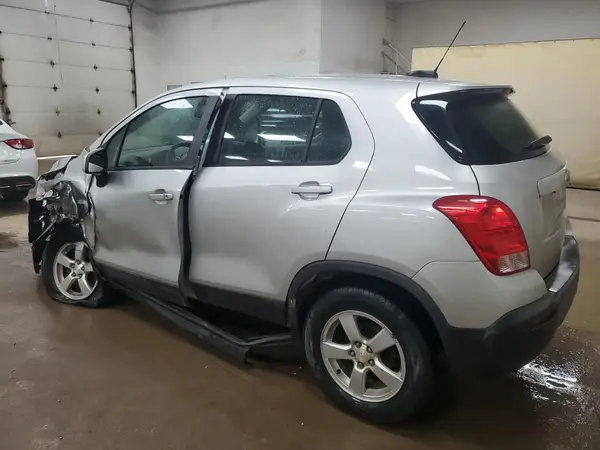 3GNCJNSB1GL279176 2016 CHEVROLET TRAX - Image 2
