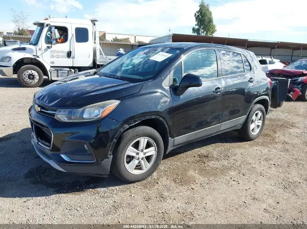 3GNCJNSB1HL149240 2017 CHEVROLET TRAX - Image 2