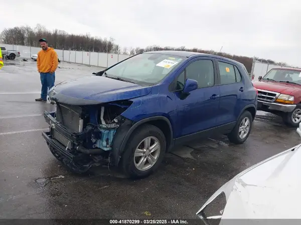 3GNCJNSB1HL190015 2017 CHEVROLET TRAX - Image 2