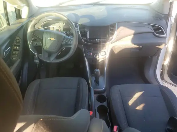 3GNCJNSB1HL201675 2017 CHEVROLET TRAX - Image 8