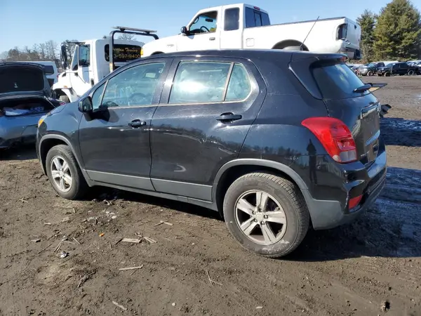 3GNCJNSB1HL264582 2017 CHEVROLET TRAX - Image 2