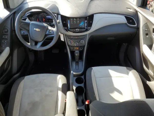 3GNCJNSB1HL264582 2017 CHEVROLET TRAX - Image 8