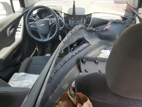 3GNCJNSB1HL279826 2017 CHEVROLET TRAX - Image 8