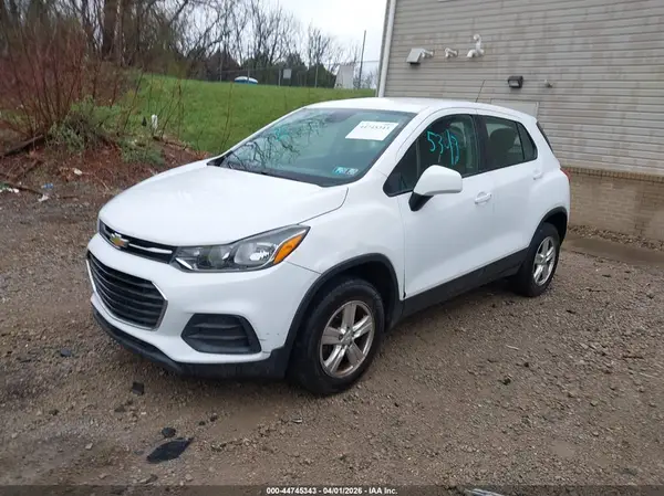 3GNCJNSB1HL285867 2017 CHEVROLET TRAX - Image 2