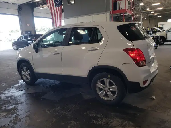 3GNCJNSB1JL163791 2018 CHEVROLET TRAX - Image 2