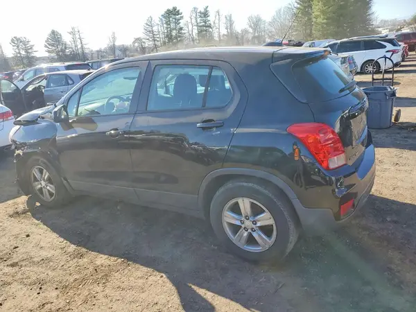 3GNCJNSB1JL296650 2018 CHEVROLET TRAX - Image 2