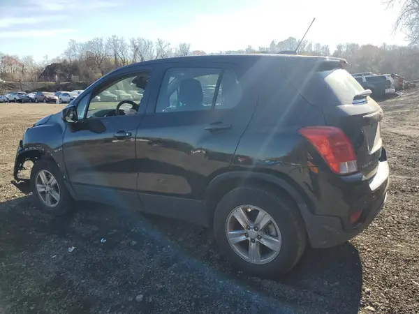 3GNCJNSB1KL117802 2019 CHEVROLET TRAX - Image 2