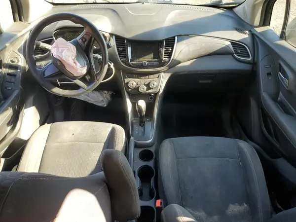 3GNCJNSB1KL117802 2019 CHEVROLET TRAX - Image 8