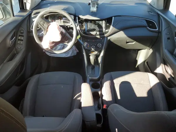 3GNCJNSB1KL179782 2019 CHEVROLET TRAX - Image 8