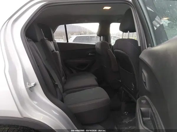 3GNCJNSB1KL281115 2019 CHEVROLET TRAX - Image 8
