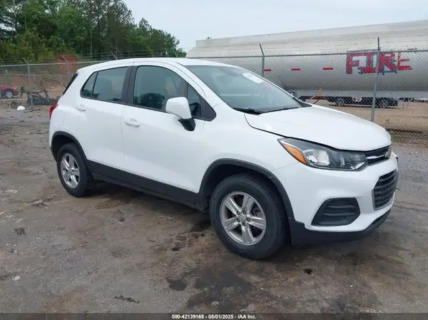 3GNCJNSB1KL290607 2019 CHEVROLET TRAX - Image 1