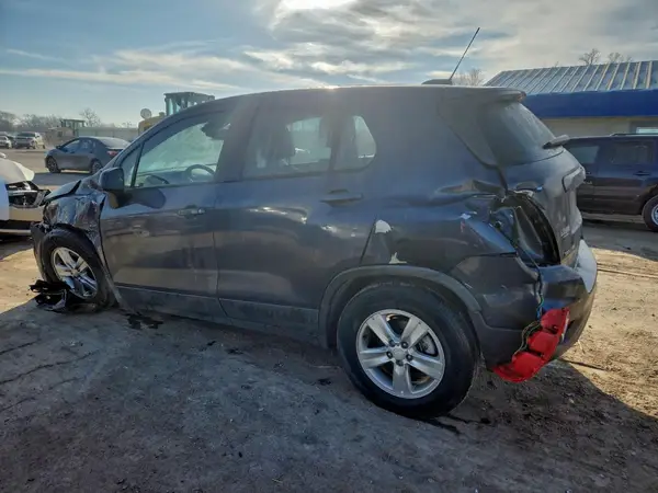 3GNCJNSB1KL321791 2019 CHEVROLET TRAX - Image 2