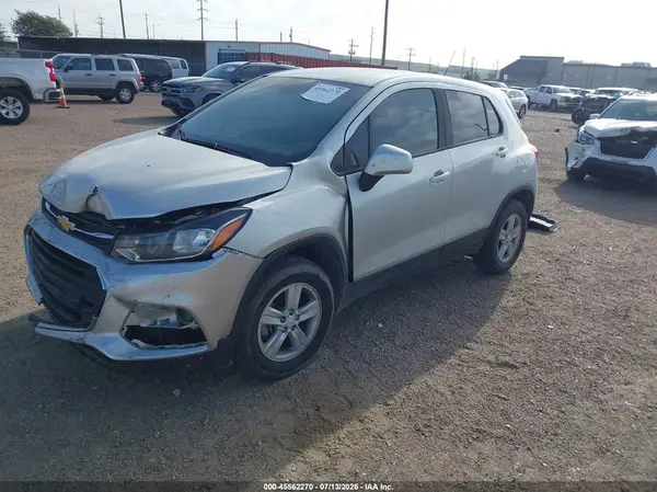 3GNCJNSB1KL354385 2019 CHEVROLET TRAX - Image 2
