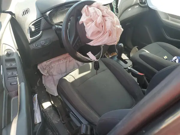 3GNCJNSB1KL371087 2019 CHEVROLET TRAX - Image 8
