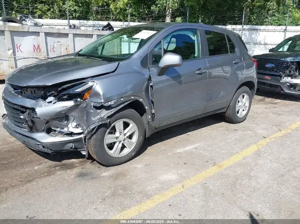3GNCJNSB1LL261299 2020 CHEVROLET TRAX - Image 2