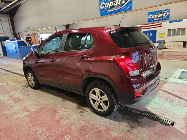 3GNCJNSB2HL215519 2017 CHEVROLET TRAX - Image 2