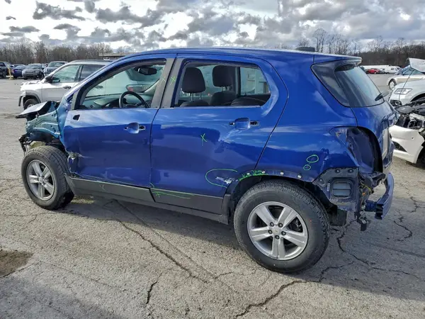 3GNCJNSB2HL218243 2017 CHEVROLET TRAX - Image 2