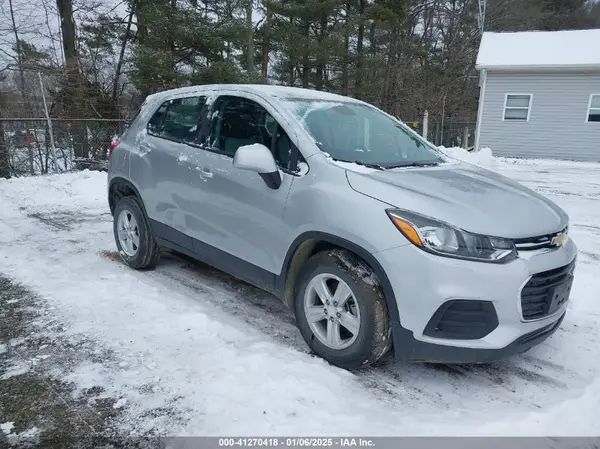 3GNCJNSB2JL155294 2018 CHEVROLET TRAX - Image 1