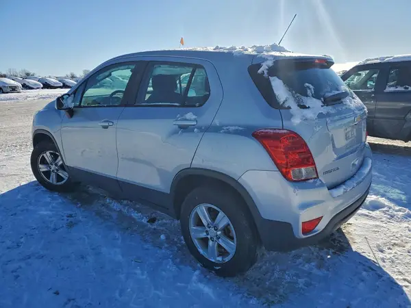 3GNCJNSB2JL167123 2018 CHEVROLET TRAX - Image 2