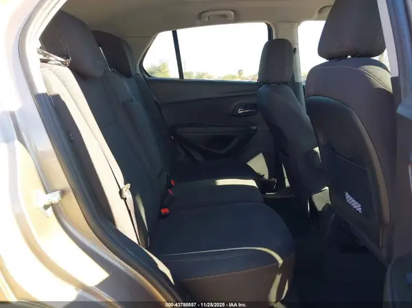 3GNCJNSB2JL204512 2018 CHEVROLET TRAX - Image 8