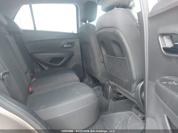 3GNCJNSB2JL371114 2018 CHEVROLET TRAX - Image 8