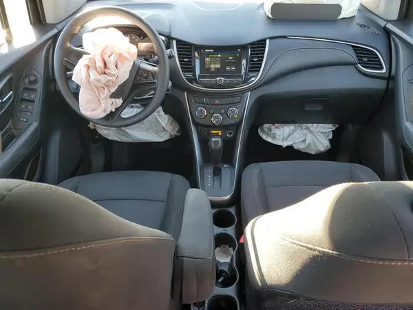 3GNCJNSB2JL378662 2018 CHEVROLET TRAX - Image 8
