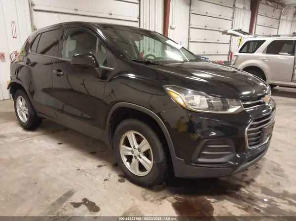 3GNCJNSB2KL167995 2019 CHEVROLET TRAX - Image 1