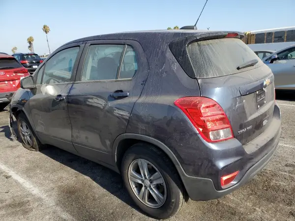 3GNCJNSB2KL169486 2019 CHEVROLET TRAX - Image 2