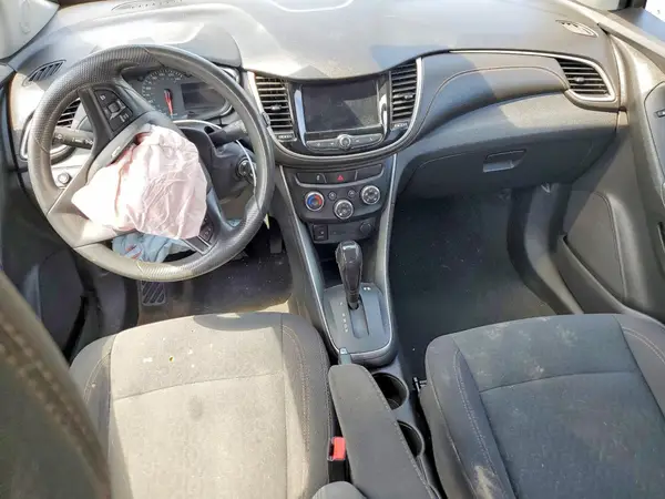 3GNCJNSB2KL197630 2019 CHEVROLET TRAX - Image 8
