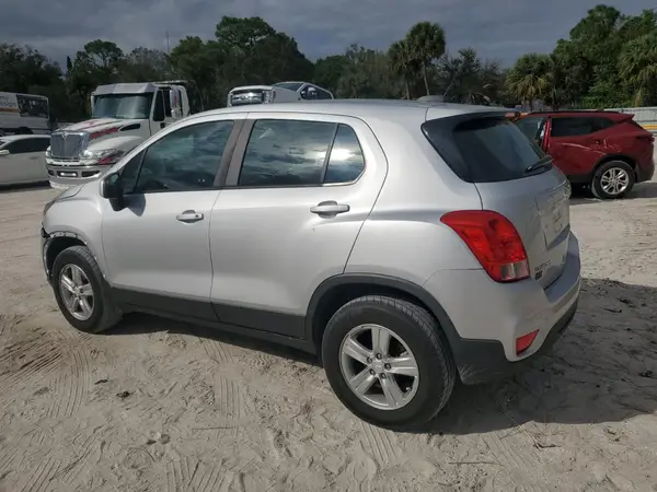 3GNCJNSB2KL227483 2019 CHEVROLET TRAX - Image 2
